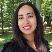 <p style="color:#6d2077">Ivel Leatheam<p style="font-weight:300;font-size:13px;color:#6A6C6E">Graphic Designer<br><strong>Verisk Analytics</strong>